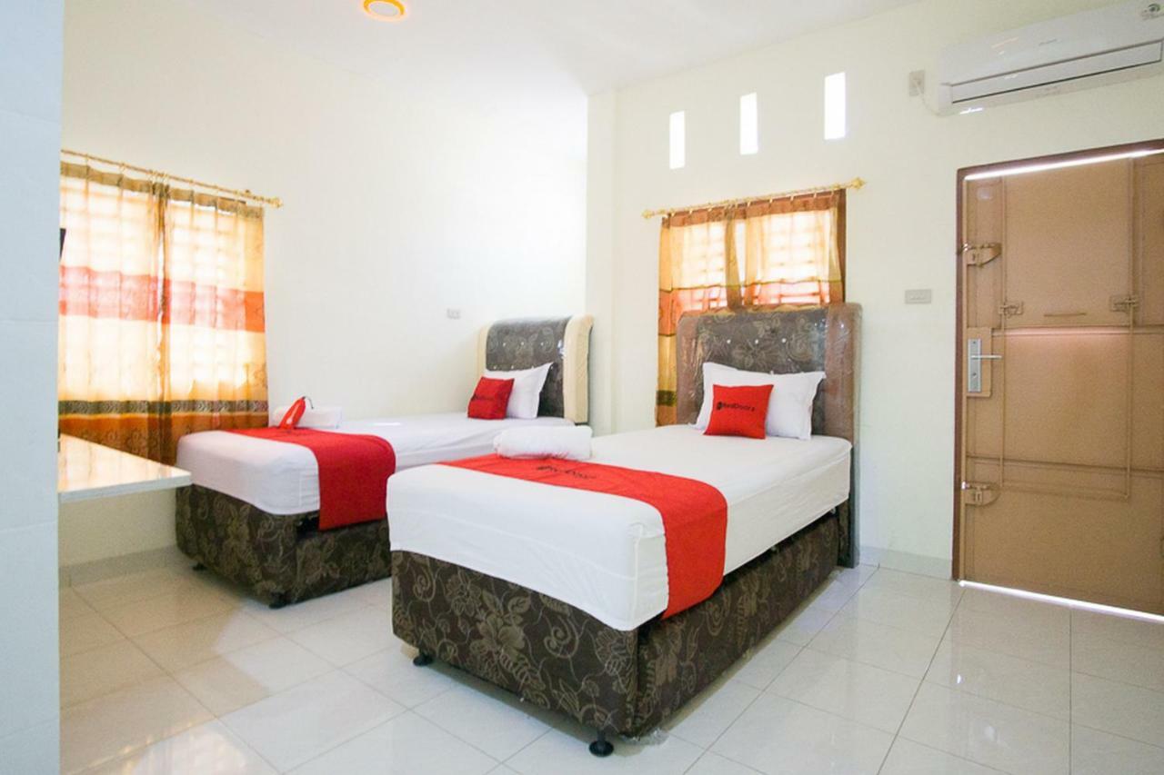 RedDoorz @ Pematangsiantar 2 Hotell Eksteriør bilde
