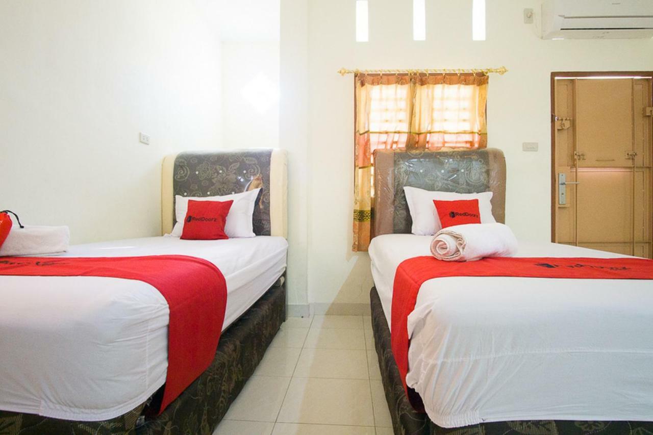 RedDoorz @ Pematangsiantar 2 Hotell Eksteriør bilde